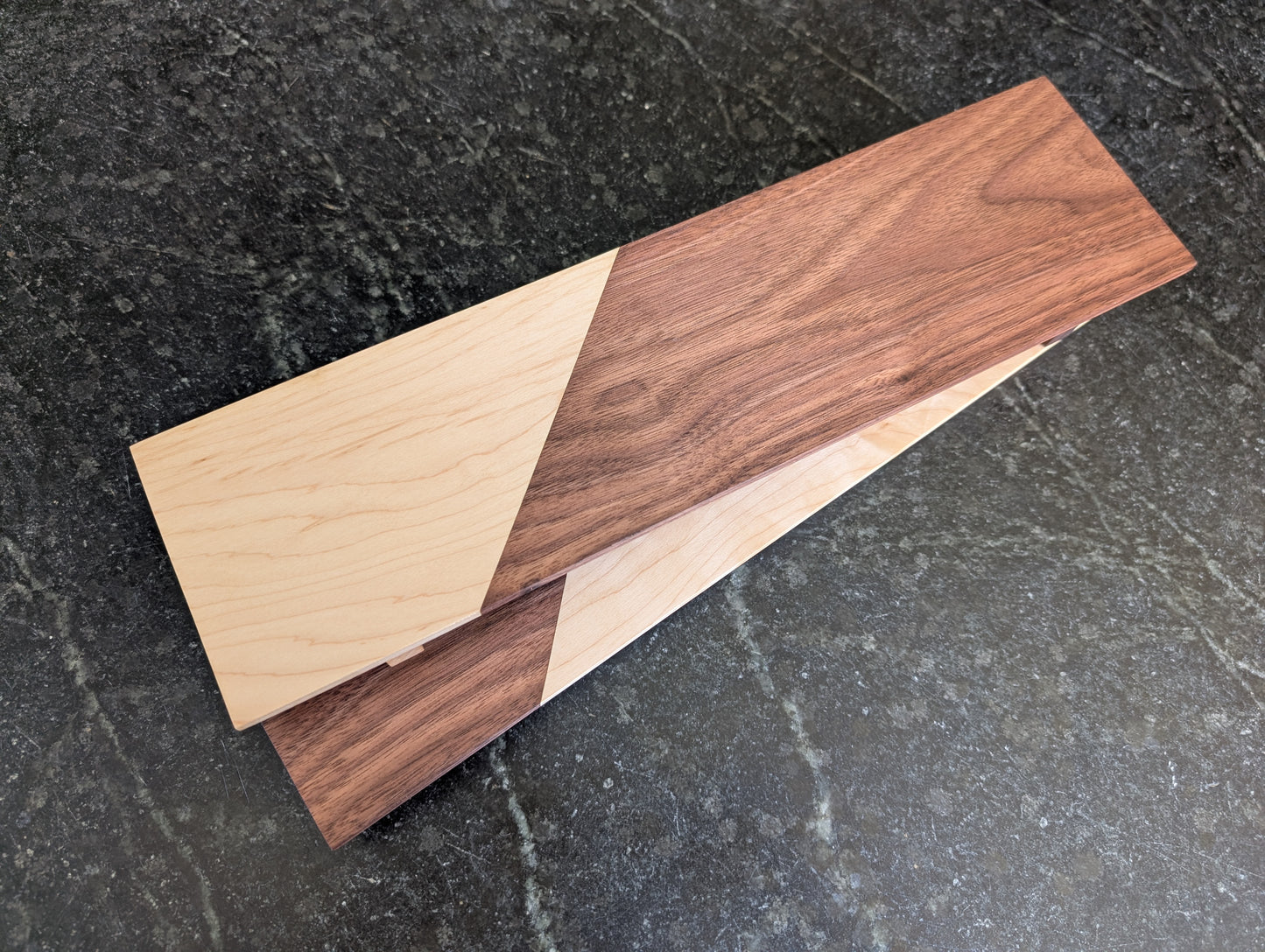 Maple and Walnut Sushi Plates [Pair]